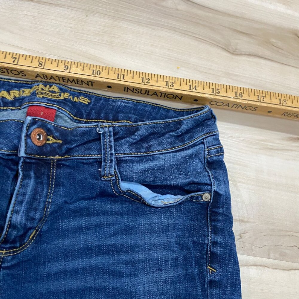 Arizona Jeans Women’s Size 7 Rolled Cuff Denim Shorts Mid Rise 0245 - Picture 5 of 6